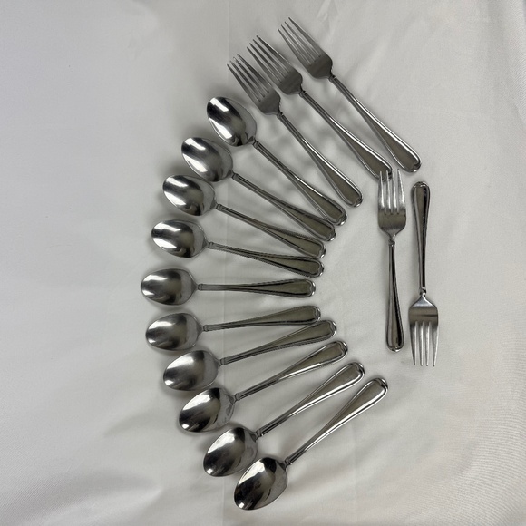 15 pc Pfaltzgraff Stainless Steel Allure 10 Tablespoons 2 Salad Forks 3 Forks - Picture 13 of 13